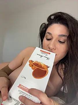 IrisBlues live cam on StripChat
