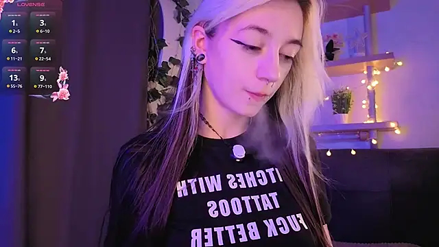 TristaRoht webcam