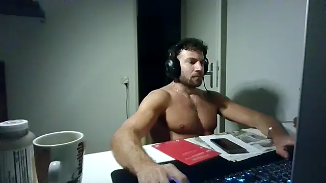 alpha-hunk live cam on StripChat