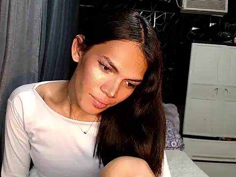 GORGEOUS_CARMEE live cam on StripChat