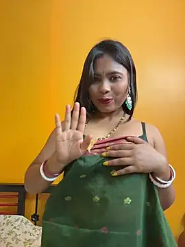 RedQQueen webcam