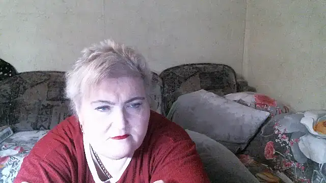 Lana555 live cam on StripChat