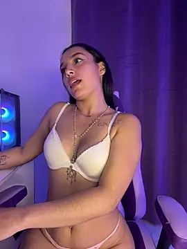 Megaan_11 live cam on StripChat