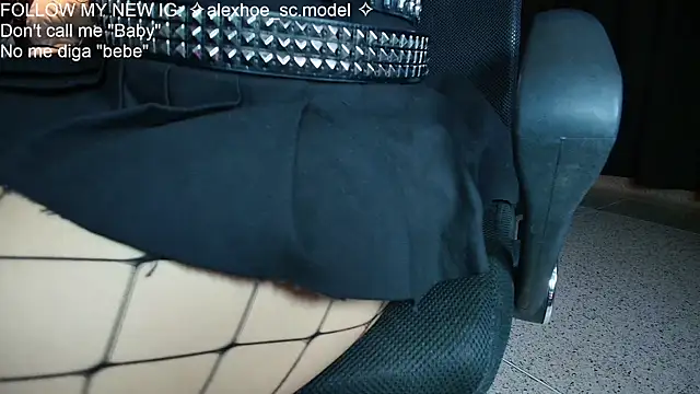 AlexHoe_ live cam on StripChat