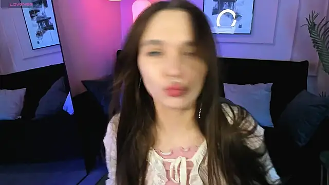 ChloeSunny live cam on StripChat
