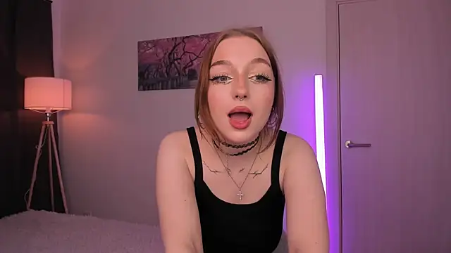 ElaraHex live cam on StripChat