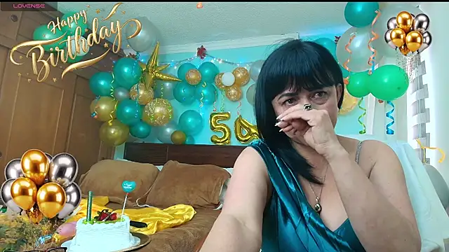 isabeel_sofia01 - ISABEEL_SOFIA01's free webcam - UK Sex Cams