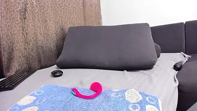EmmaStward live cam on StripChat