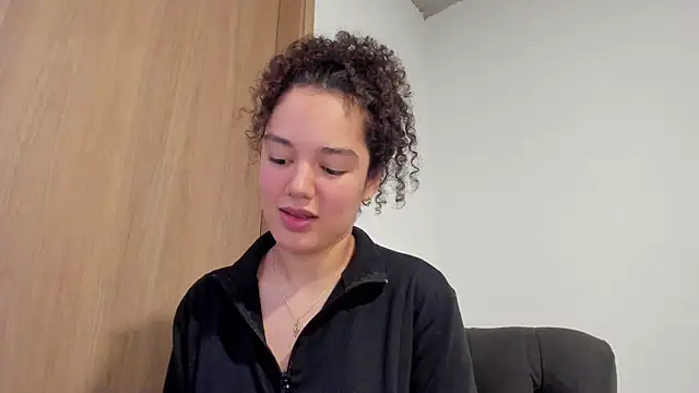 MiaRouseex live cam on StripChat