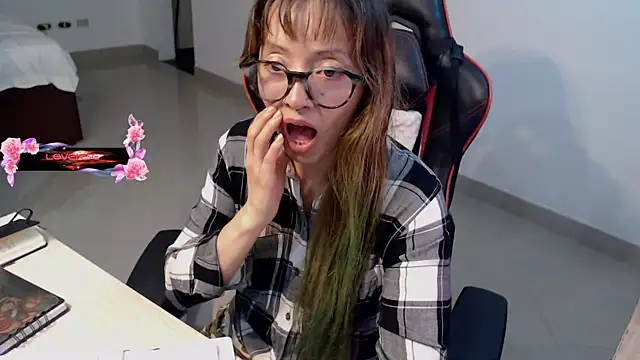 pink-2022 live cam on StripChat