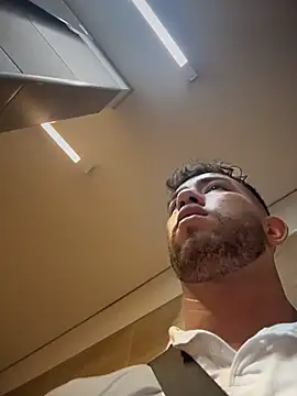 liam_bronw webcam