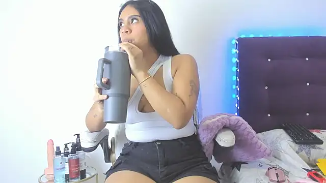 madelinesquirt webcam