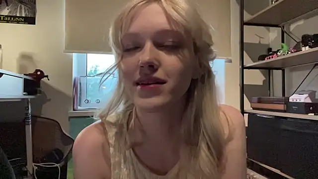 ShoshanaNogueras webcam