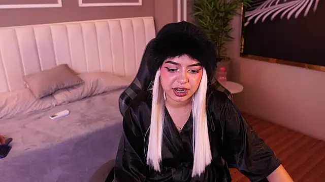mekari_fox webcam