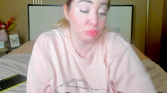 mailymilf webcam