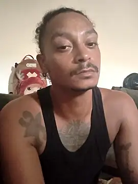 Wide-eyedLight6 live cam on StripChat