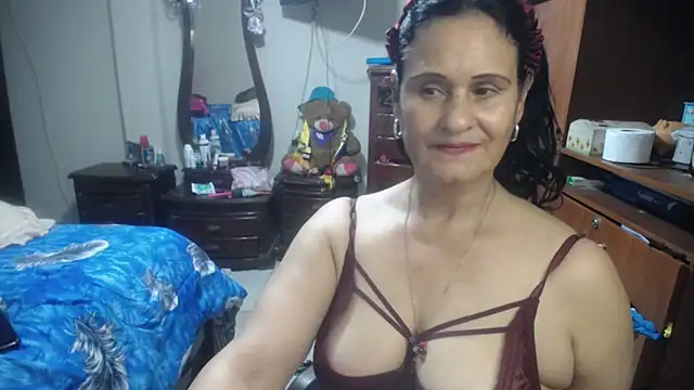 jazmin_mature_