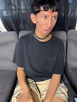 Noah-fire live cam on StripChat