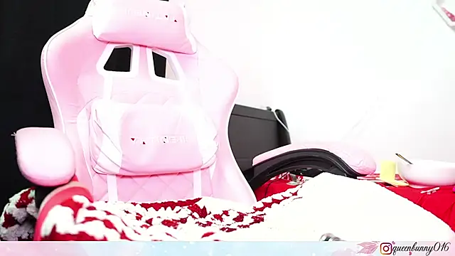 25sweetlilbunny webcam