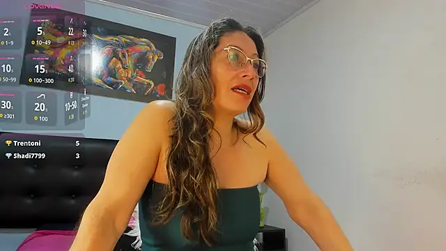 kaylaMinov_