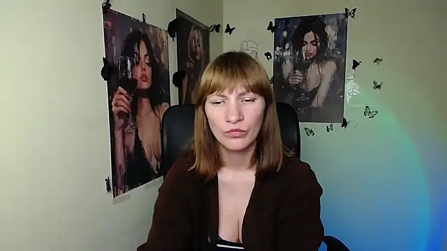 Rosalinda_ro live cam on StripChat