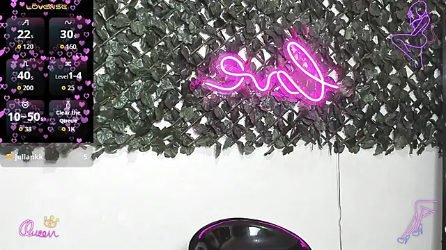 _Victoria_Jones_ live cam on StripChat