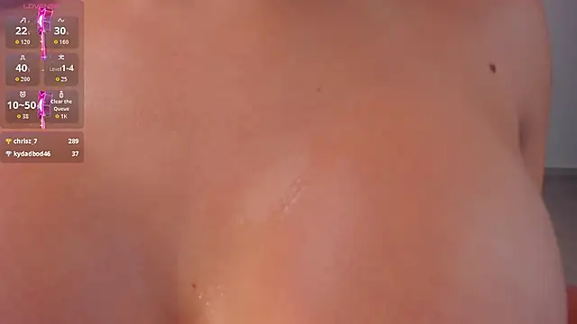 GiaFerrara live cam on StripChat