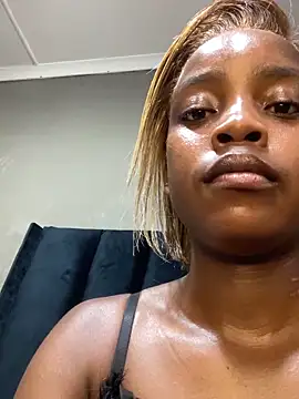 Littlebunny33 webcam