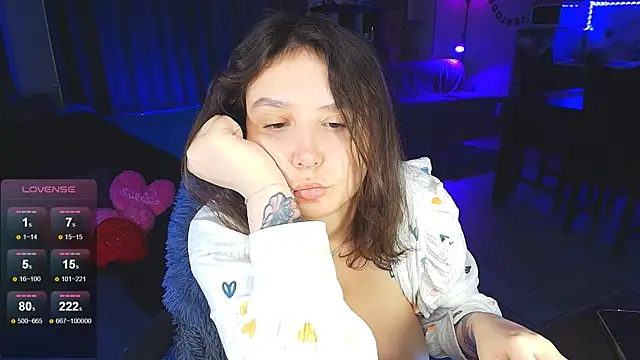 NicoleFancy live cam on StripChat