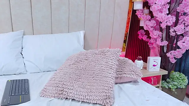 Carrie_GB webcam