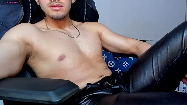 Tommy_Bred live sex cam