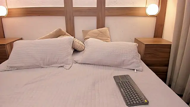 Emii_Lux webcam