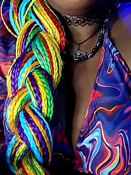 AmazonianMistress live cam on StripChat