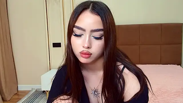 maddie_perezz live cam on StripChat