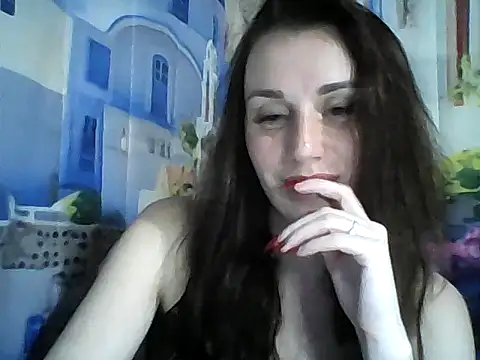 Qinini live cam on StripChat