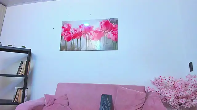 pinky_f00x - Pinky_f00x's free webcam - UK Sex Cams
