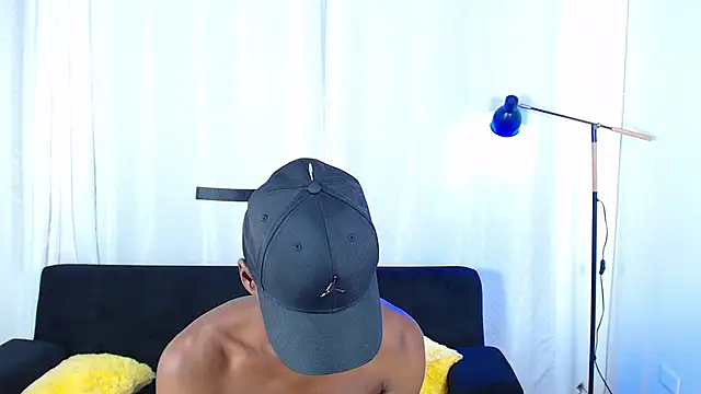 alexaandro18 webcam