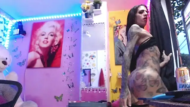 goddess_BigassCock live sex cam