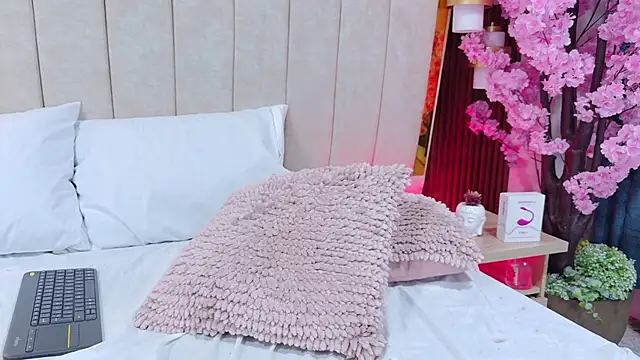 Carrie_GB webcam