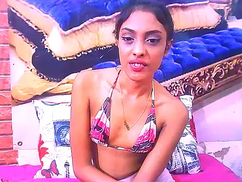 IndianPretty14u2Luv live cam on StripChat