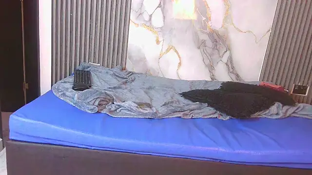 LunandCarlos webcam