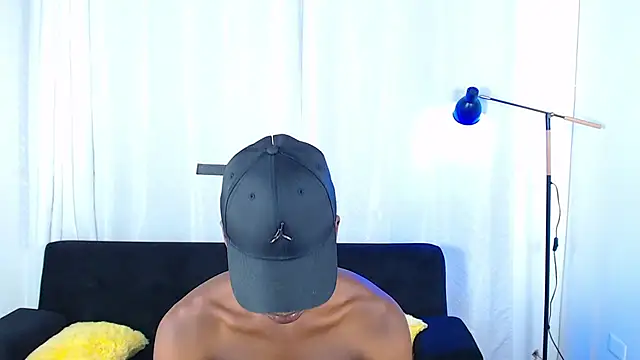 alexaandro18 webcam