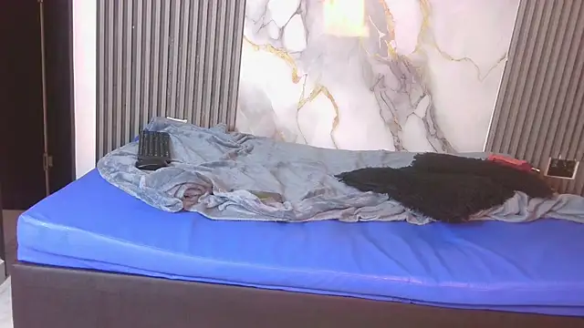 LunandCarlos webcam