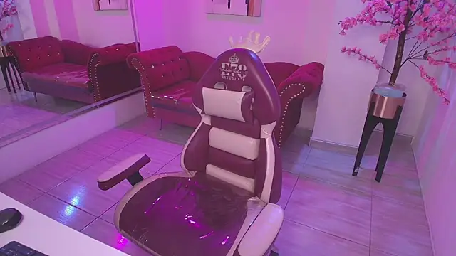 Emily_andrews