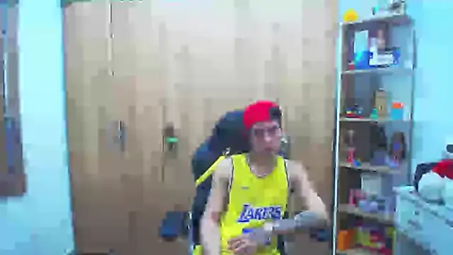 Pride_couple live cam on StripChat