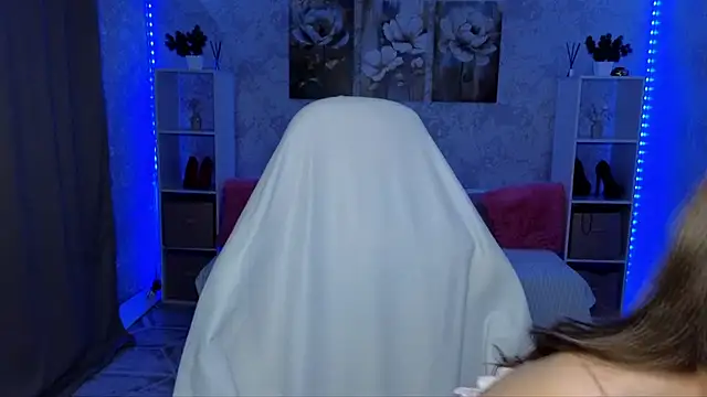 EmmyMills
