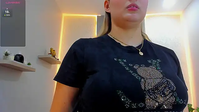 Emmaa_white_ webcam