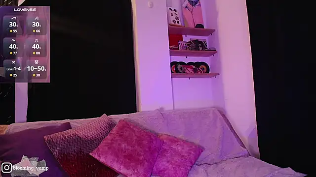 dark__nymph live cam on StripChat