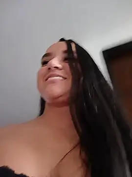 Valentina_Narvaez live cam on StripChat