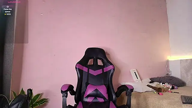 kristibennet webcam